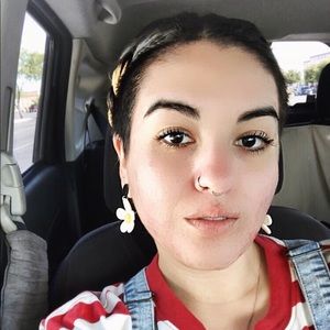 Meet your Posher, Andria